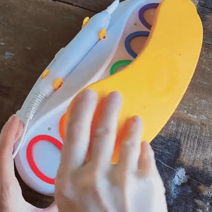 🌟 LumiStamp Stylo – Le pinceau lumineux qui fait apparaître les couleurs